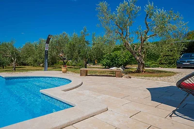 Villa mit Pool und Sauna