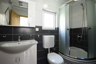 Ferienwohnung im ersten Stock in der Nähe des