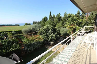 Ferienwohnung mit Garten und Klimaanlage