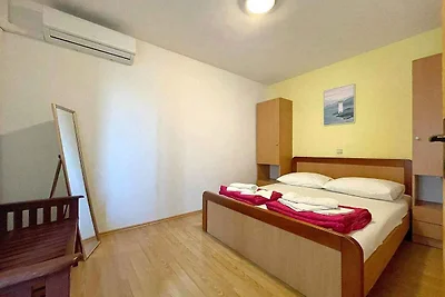 Ferienwohnung mit Balkon und Klimaanlage