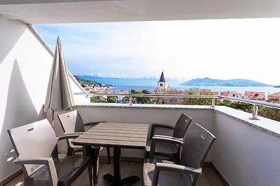 Ferienwohnung mit einen Balkon und Meerblick