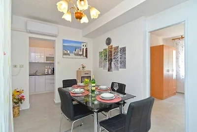 Ferienwohnung mit Klimaanlage und Terrasse