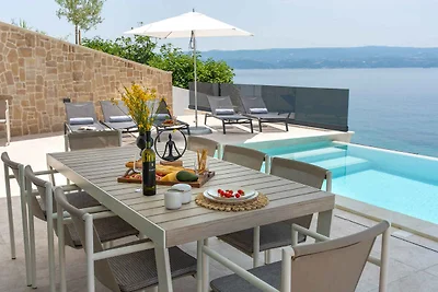 Ferienhaus mit Aussenpool