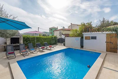 Ferienhaus mit Aussenpool