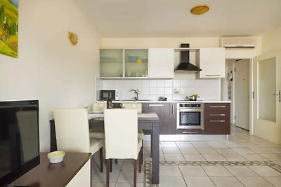 Ferienwohnung mit einen Balkon und Meerblick