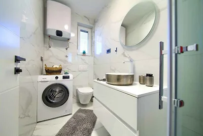 Ferienwohnung Luxuriöse Entspannung – Mirna m