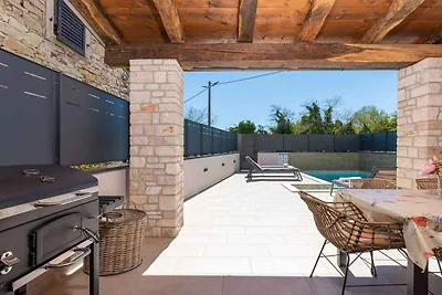 Villa mit Klimaanlage und Pool