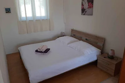 Ferienwohnung mit Terrasse und Grill