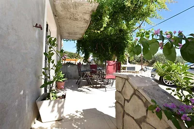 Ferienwohnung mit Terrasse und Klimaanlage