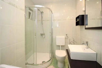 Ferienwohnung mit Terrasse und Klimaanage