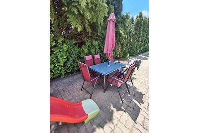Ferienhaus mit Pool, Klima und moderner