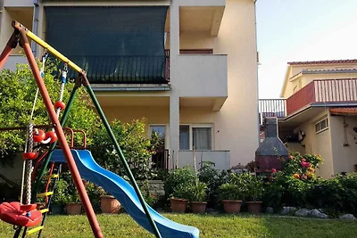 Ferienwohnung mit Terrasse und Grill