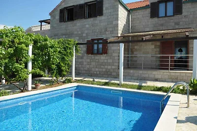 FerienHaus mit Pool und Meerblick