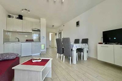 Ferienwohnung mit Swimmingpool in Strandnähe