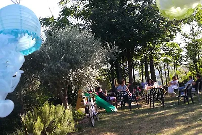 Ferienhaus mit Grill und Pool, teilweise umge