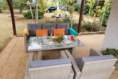 Ferienhaus 300 m zur Adria und mit Garten