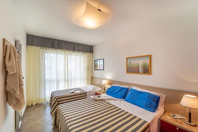 Ferienwohnung mit Garten und Klimaanlage