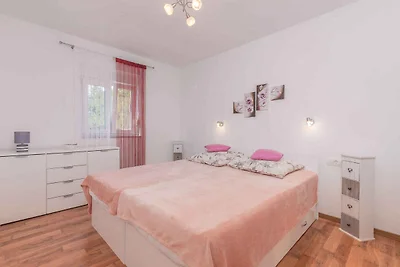 Ferienwohnung mit Klimaanlage und Grill, umge