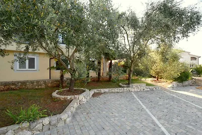 Ferienwohnung mit Terrasse und Grill