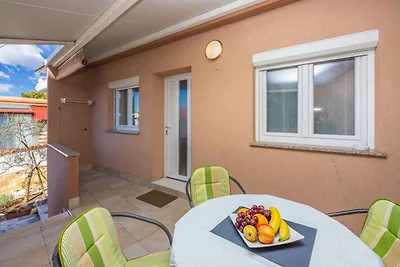 Ferienwohnung mit Terrasse und Klimaanlage