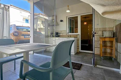 Studio mit schöner Terrasse