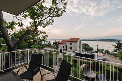 Ferienwohnung Sara mit Meerblick und Pool