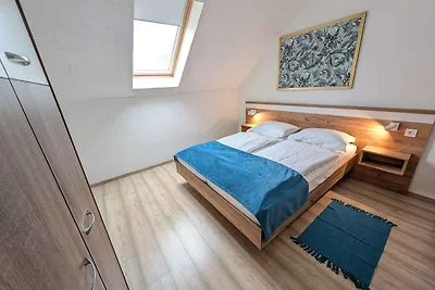 Ferienwohnung mit Klimaanlage und WLAN in der