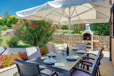 Ferienhaus mit Klimaanlage und Aussenpool