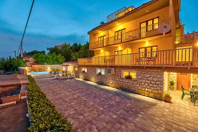 Ferienwohnung mit Pool, Grill und Klimaanlage