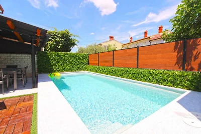 Ferienhaus mit Klimaanlage und Pool
