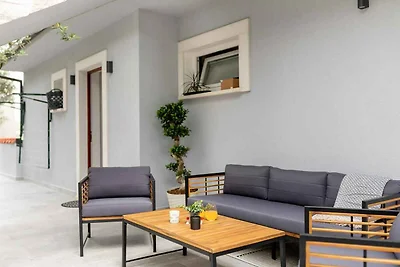 Ferienhaus mit Pool und Meerblick