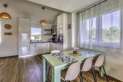 Ferienwohnung mit Balkon und Grill