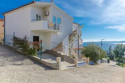 Gemütliche Ferienwohnung Modric mit Meerblick