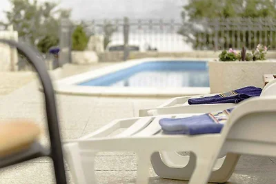Ferienwohnung mit Pool und Klimaanlage