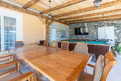 Ferienhaus mit Klimaanlage und Pool