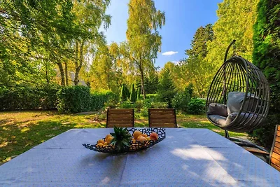 Ferienhaus mit Whirlpool und Garten