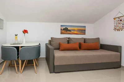 Ferienwohnung mit Klimaanlage und Balkon