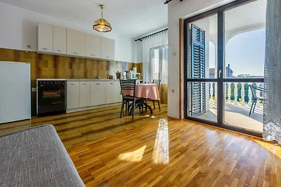 Ferienwohnung mit Balkon und Klimaanlage