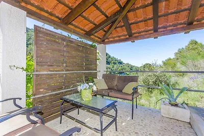 Ferienhaus mit Garten und Grill