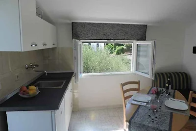 Neu renoviertes Studio-Apartment mit Terrasse