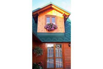 Ferienhaus mit Kamin und Sauna bei Wald
