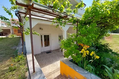 Ferienwohnung mit Klimaanlage und Terrasse