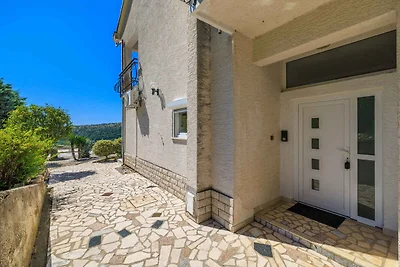 Ferienwohnung mit Pool und Klimaanlage