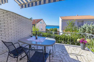 Ferienwohnung Mit Meerblick und Terasse