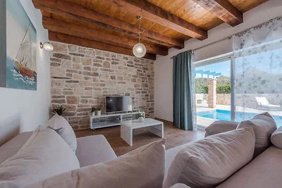 Villa mit Pool, Klimaanlage und Grill