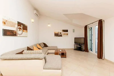 Ferienwohnung mit Meerblick und Whirlpool