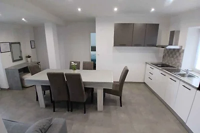 Gemütliche Unterkunft SLAVKO in Sukošan