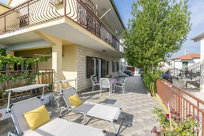 Ferienwohnung mit Klimaanlage, Terrasse und M
