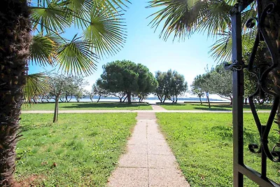 Ferienwohnung mit schönem Balkon mit Tisch un