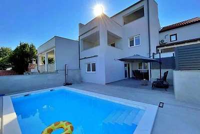 Ferienwohnung mit Klimaanlage und Pool